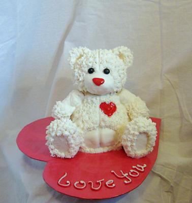 Teddy Valentine Cake